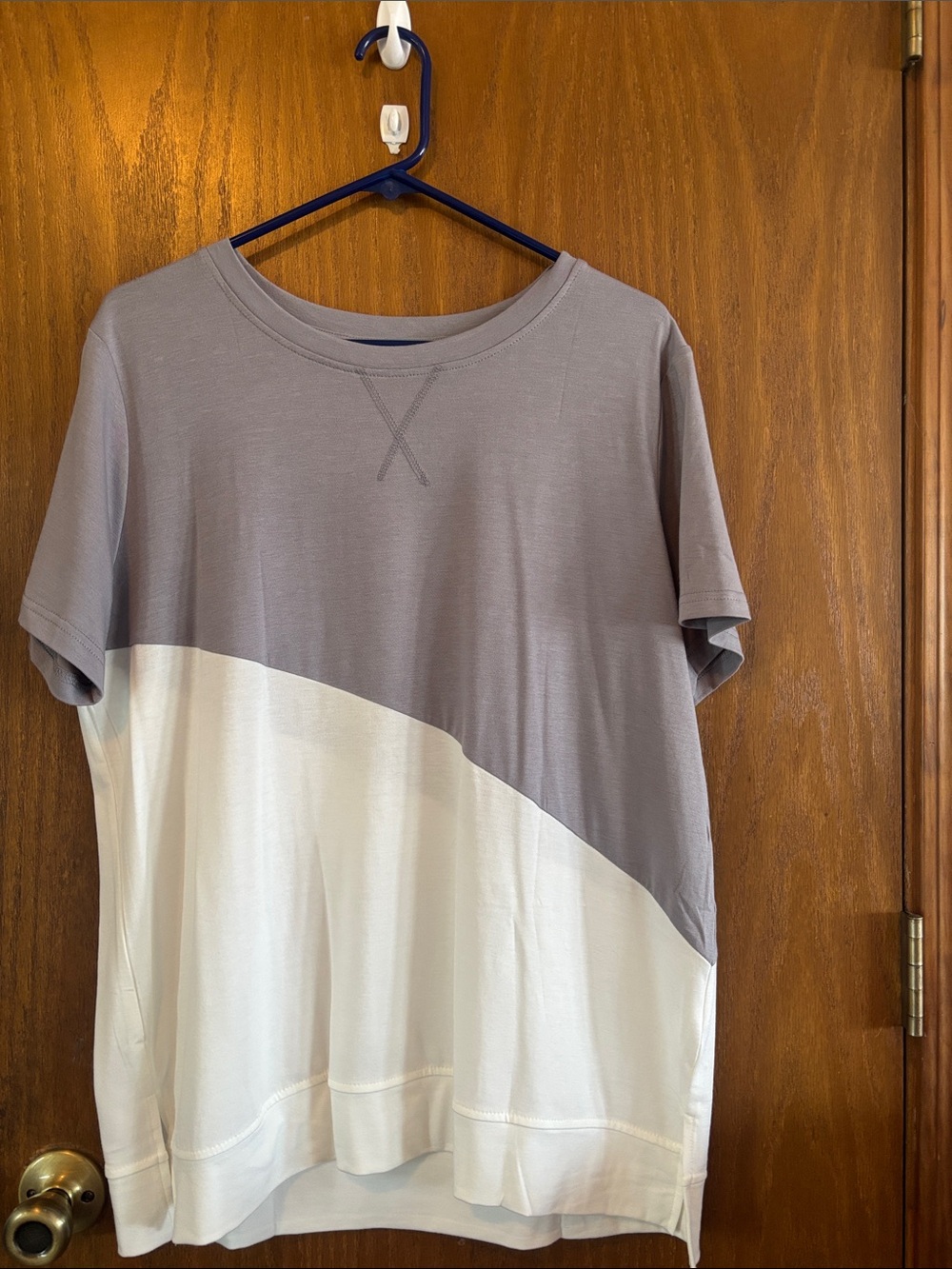 Women’s Two-Tone Tunic Top - Light Gray and White